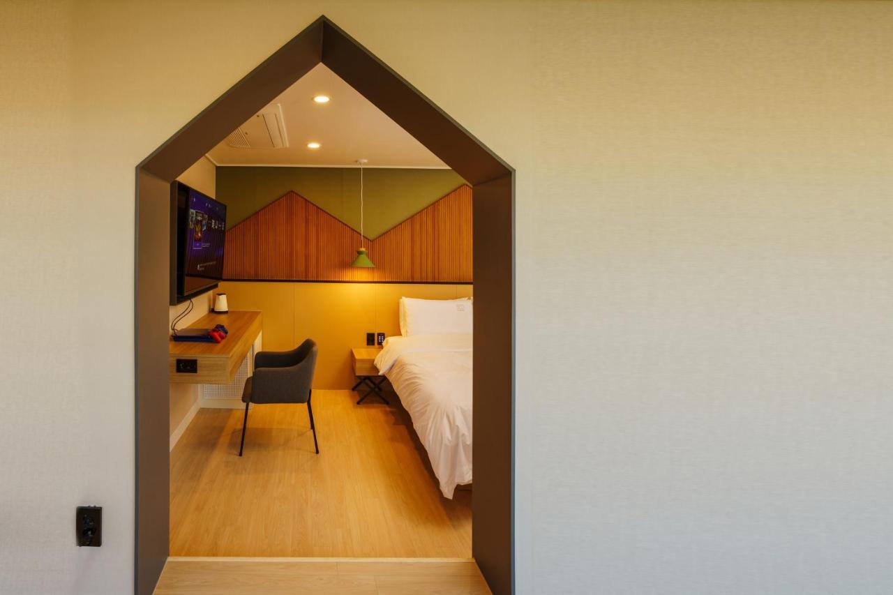 Hotel Pico Thongjong Kültér fotó